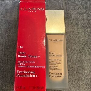 CLARINS Spf Foundation cappuccino